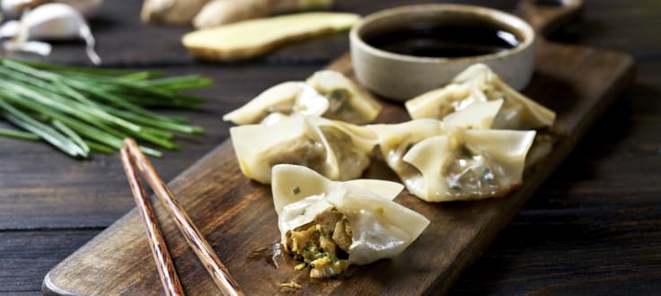 Chinese New Year Food Guide Traditional Foods Dinner Customs Cauldron Foods